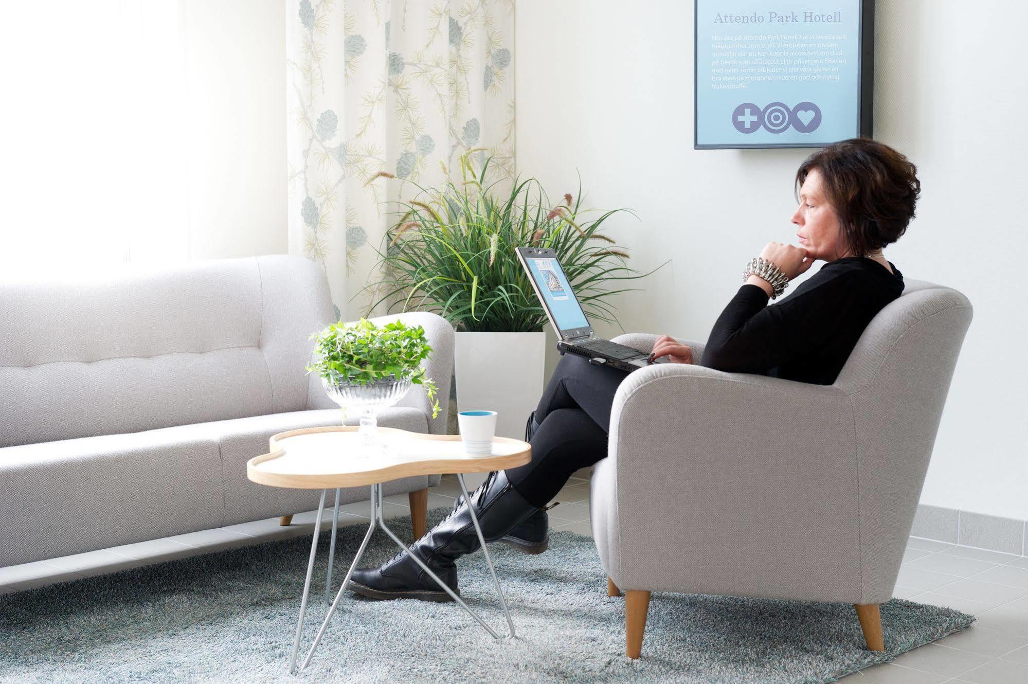 Attendo Park Hotell Huddinge Zewnętrze zdjęcie