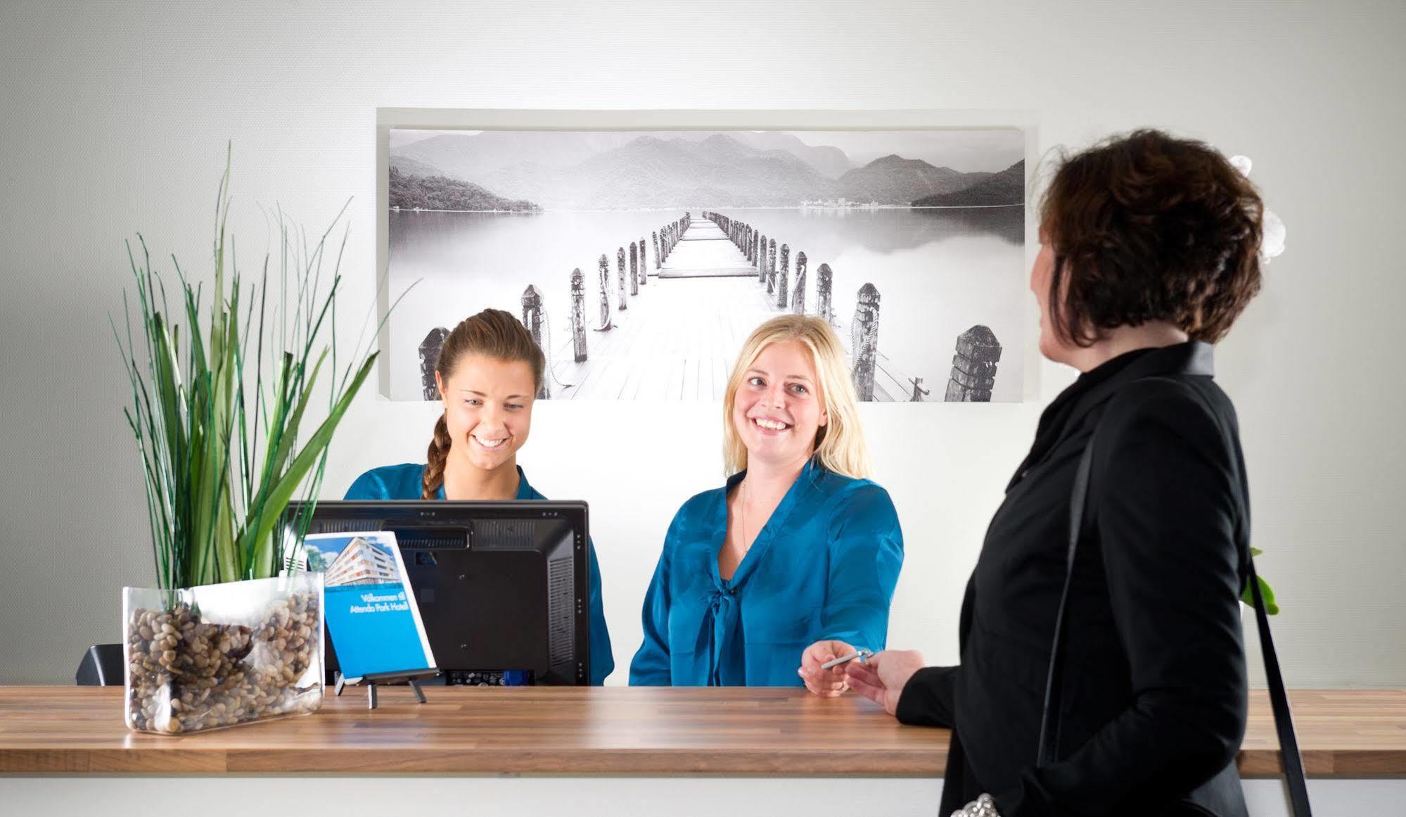 Attendo Park Hotell Huddinge Zewnętrze zdjęcie